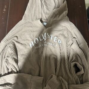 Hollister Tan Sweater with Ribbed Texture